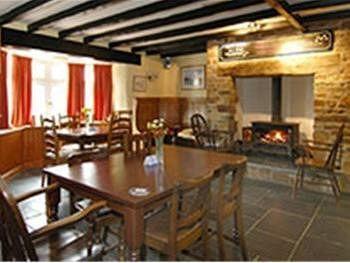 The Bickford Arms Inn ホルズワージー エクステリア 写真